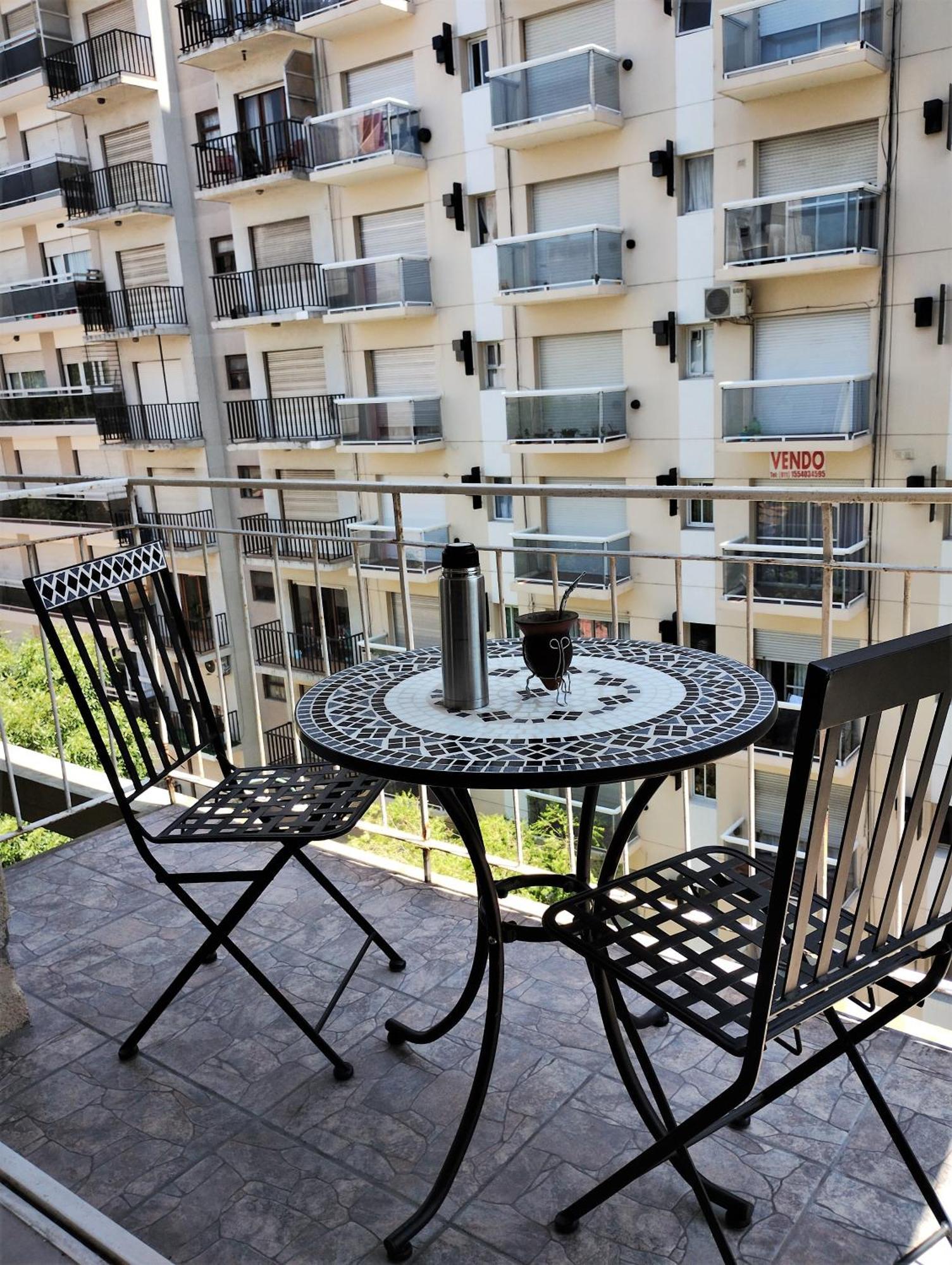 Departamento Luminoso Y Remodelado A Estrenar Zona Alberti Apartamento